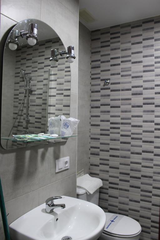 Apartamentos Bolonia Paraiso Экстерьер фото